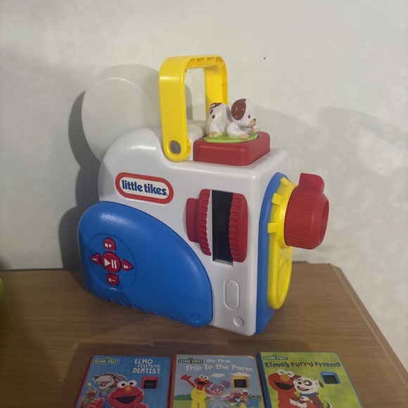 Little tikes dream machine & books - Picture 2 of 3